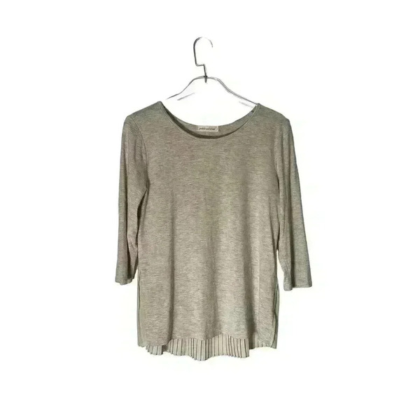 pebble and stone Tops - 🌼 Anthropologie Pebble & Stone Pleated Hem Button-Back Top (Size Small)